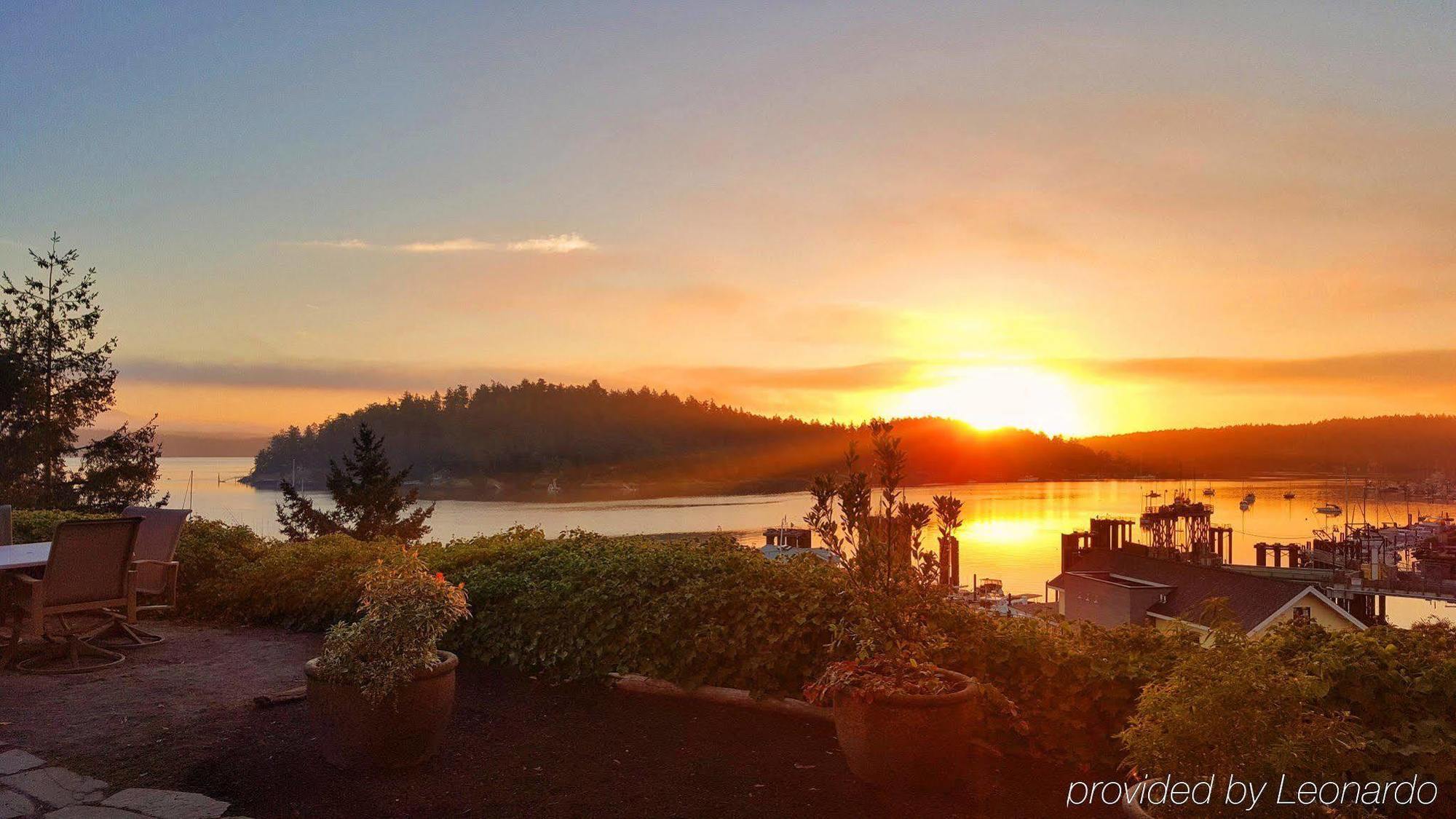 Отель Friday Harbor House Экстерьер фото